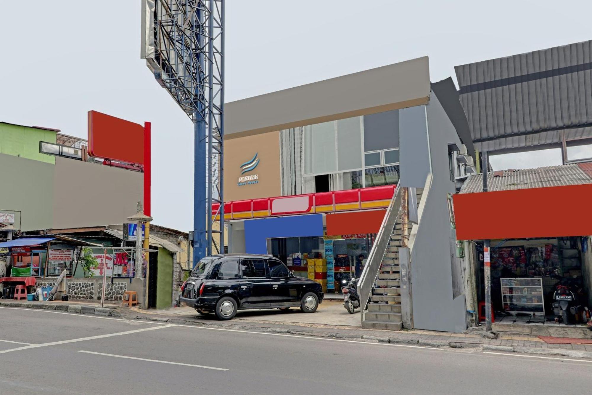 Hotel O Cihampelas Near Ciwalk Formerly D'River Guest House Bandung Ngoại thất bức ảnh